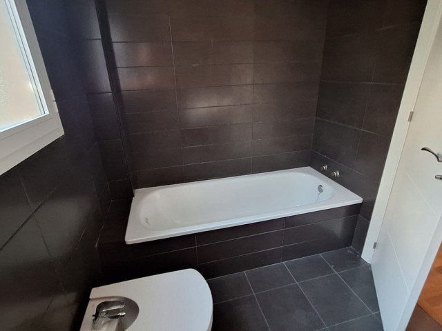 3 Makuuhuoneen Rivitalo Calahonda