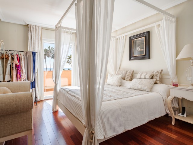 8 Sovrums Villa i New Golden Mile