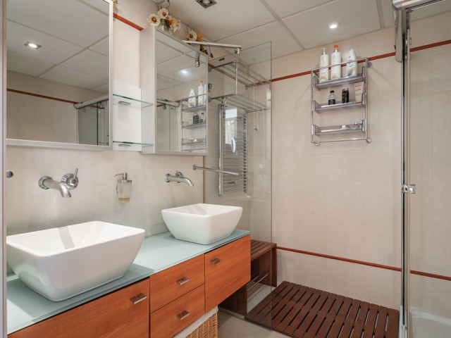 8 Sovrums Villa i New Golden Mile