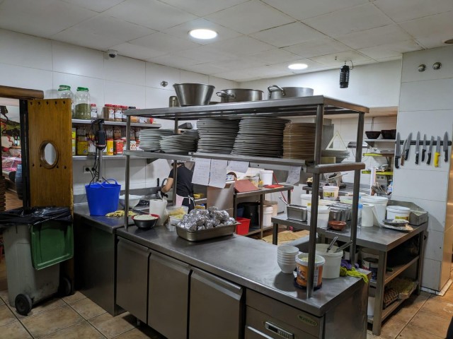 Commercial in El Pinillo