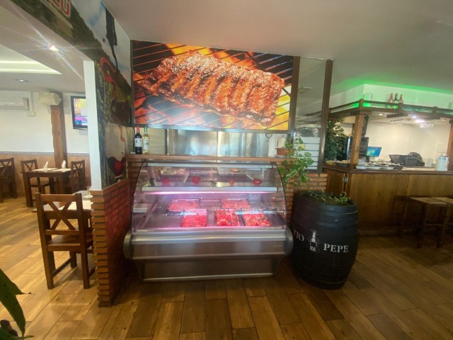 Commercial in El Pinillo