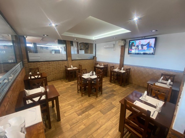 Commercial avec 0 Chambres  à El Pinillo