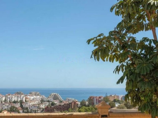 6 Bedrooms Villa in Benalmadena