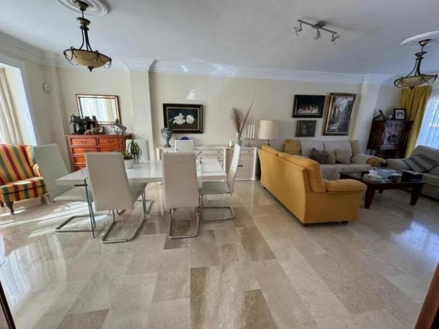 6 Bedrooms Villa in Benalmadena