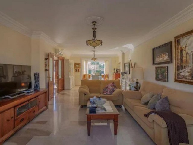 6 Bedrooms Villa in Benalmadena