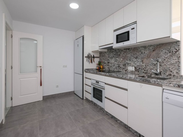 Ático con 3 Dormitorios  en Los Boliches