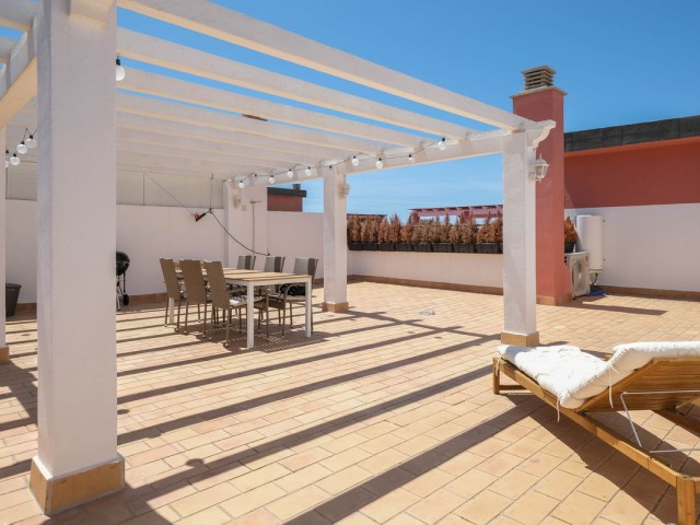 Ático con 3 Dormitorios  en Los Boliches