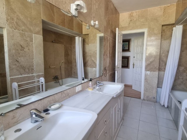 6 Soveroms Villa i Marbella