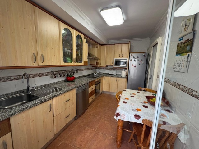 Maison mitoyenne avec 3 Chambres  à Benalmadena