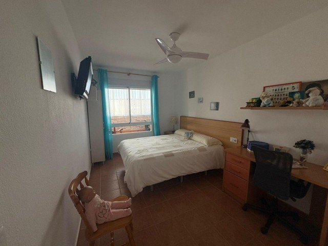 Maison mitoyenne avec 3 Chambres  à Benalmadena