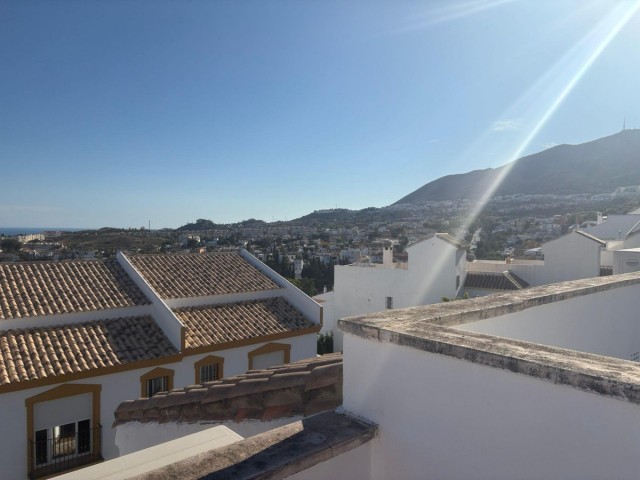 Maison mitoyenne avec 3 Chambres  à Benalmadena