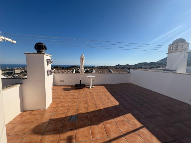 Maison mitoyenne avec 3 Chambres  à Benalmadena