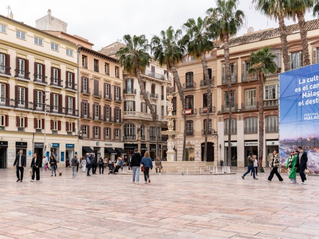 2 Bedrooms Apartment in Málaga Centro