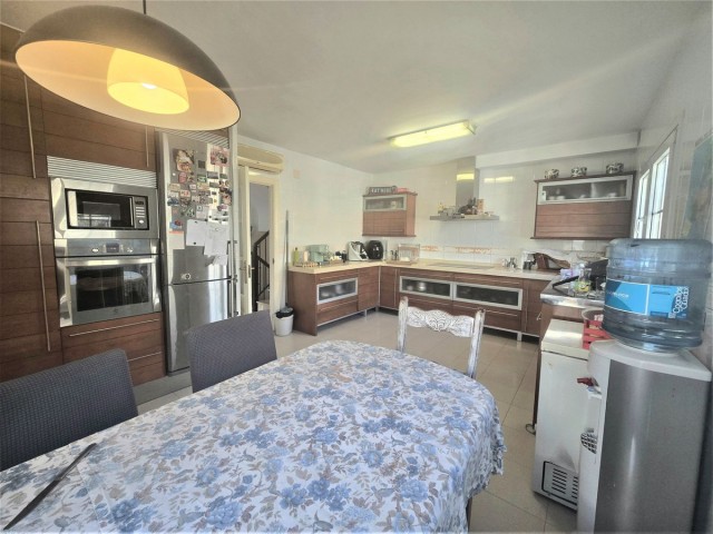4 Bedrooms Villa in Playamar