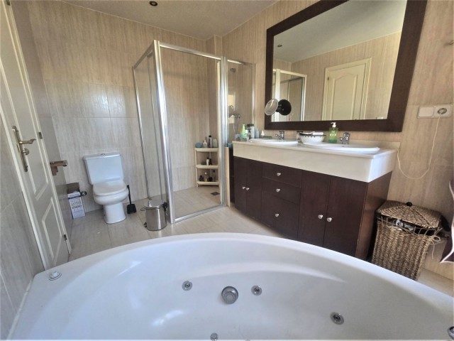 4 Schlafzimmer Villa in Playamar