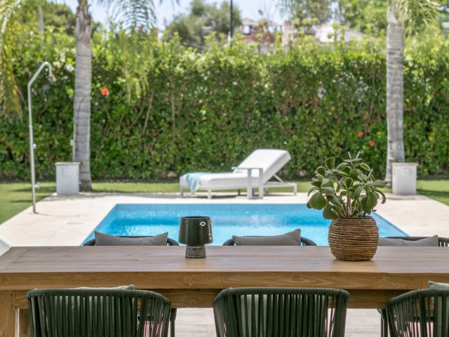 4 Bedrooms Villa in Guadalmina Baja