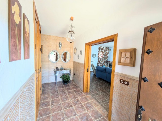Villa con 4 Dormitorios  en Torremolinos