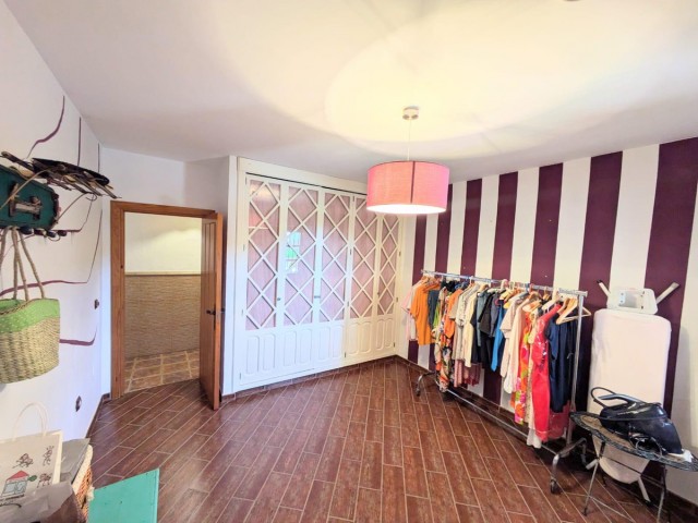Villa con 4 Dormitorios  en Torremolinos
