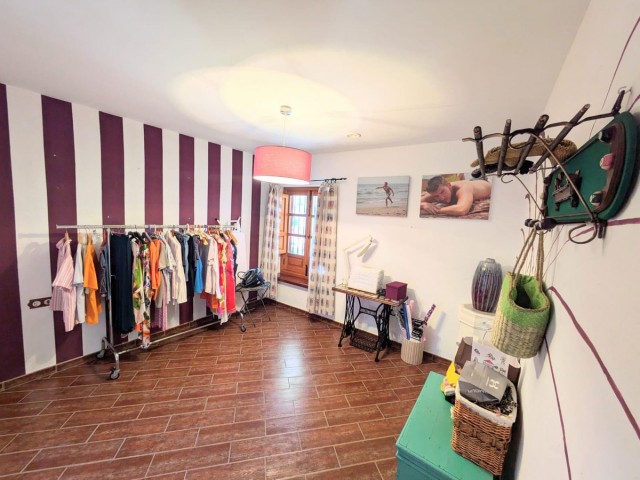 Villa con 4 Dormitorios  en Torremolinos