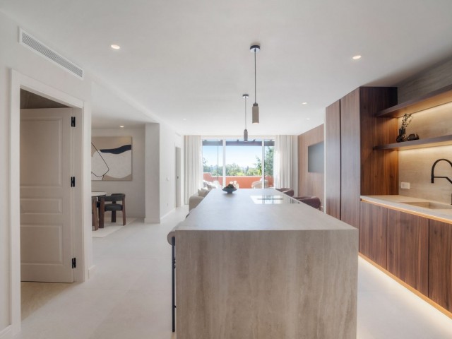 Appartement avec 4 Chambres  à Nueva Andalucía