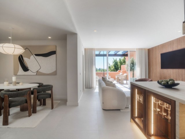Appartement avec 4 Chambres  à Nueva Andalucía