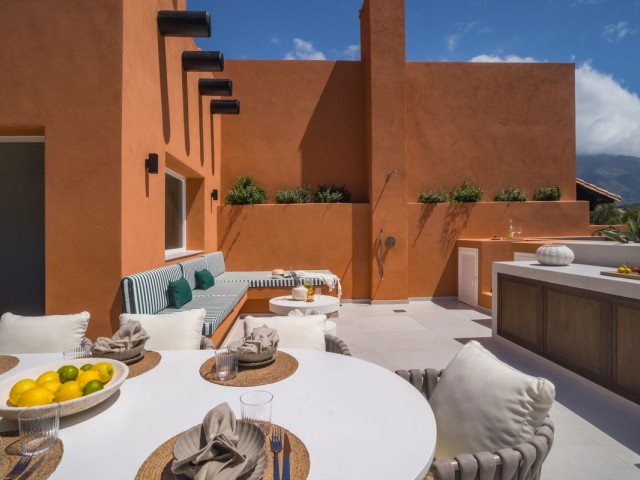 Appartement avec 4 Chambres  à Nueva Andalucía