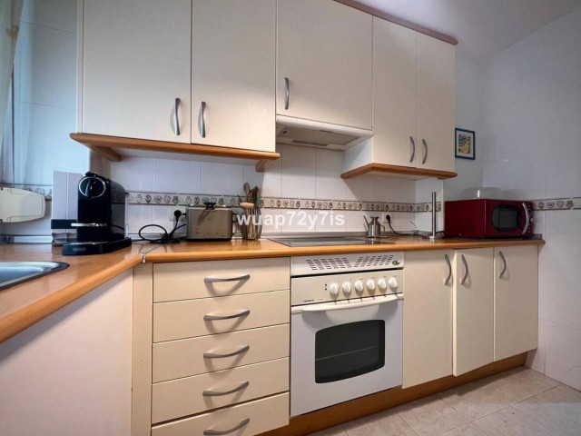 Maison mitoyenne avec 5 Chambres  à Estepona