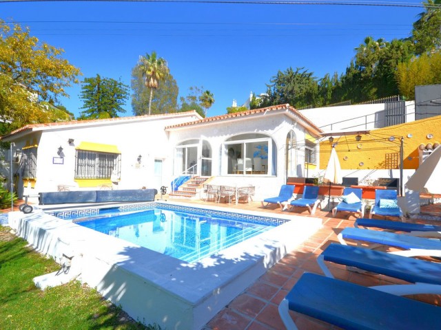 Villa con 3 Dormitorios  en Mijas