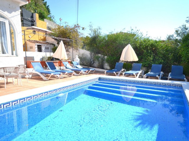 Villa con 3 Dormitorios  en Mijas