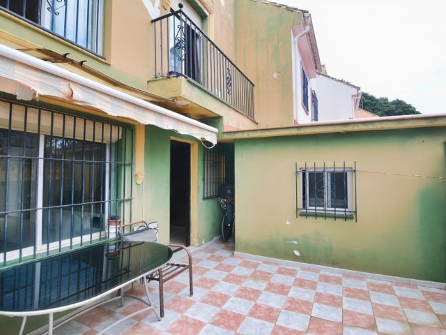 4 Makuuhuoneen Rivitalo Fuengirola
