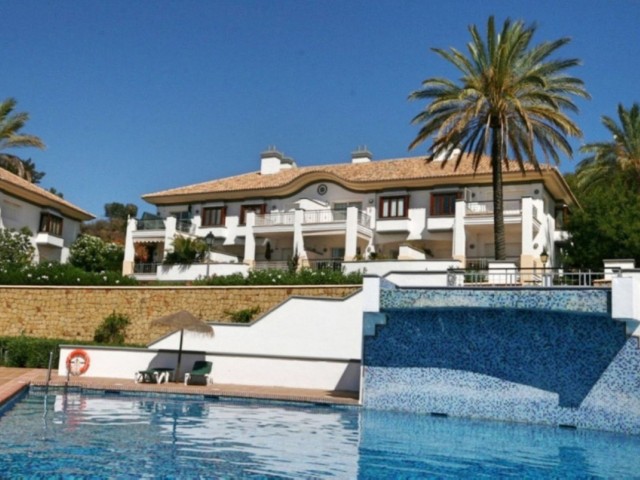 Adosado con 3 Dormitorios  en La Cala Golf