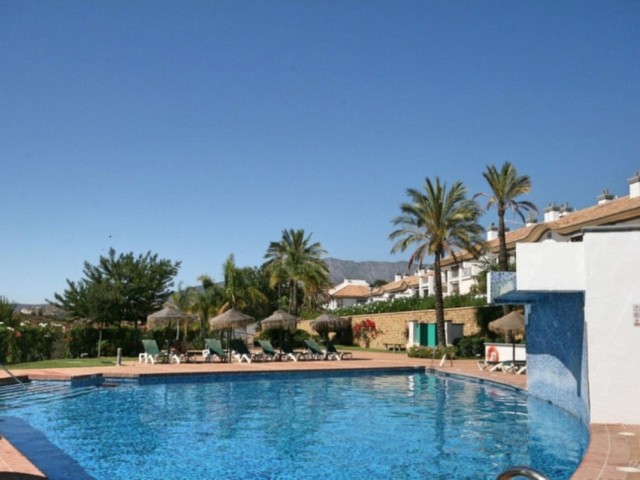 Adosado con 3 Dormitorios  en La Cala Golf