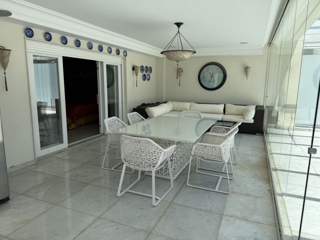 4 Makuuhuoneen Huoneisto Puerto Banús