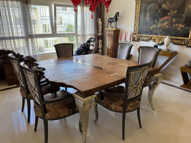 4 Makuuhuoneen Huoneisto Puerto Banús