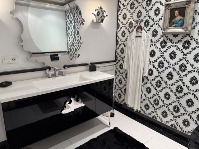 4 Makuuhuoneen Huoneisto Puerto Banús