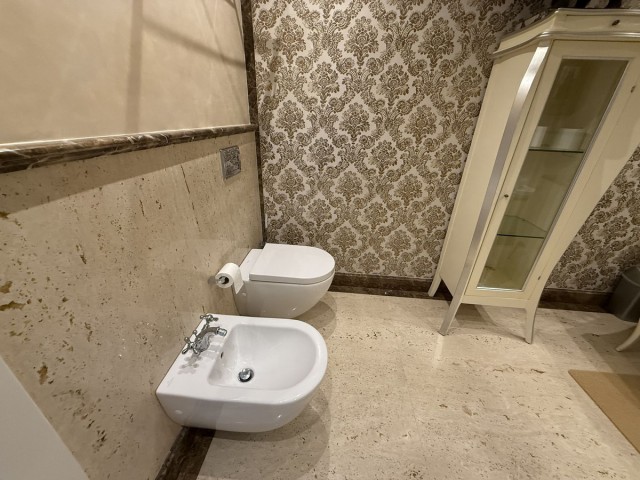 4 Makuuhuoneen Huoneisto Puerto Banús