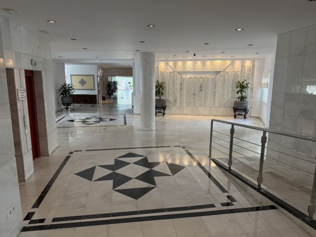 4 Makuuhuoneen Huoneisto Puerto Banús