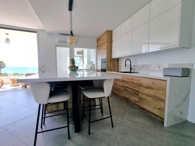 2 Bedrooms Apartment in Calahonda