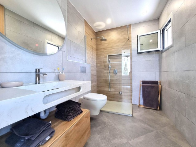 2 Bedrooms Apartment in Calahonda