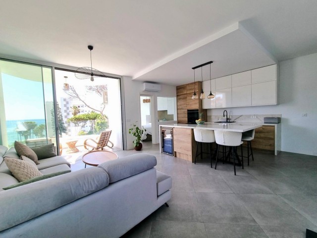 2 Bedrooms Apartment in Calahonda