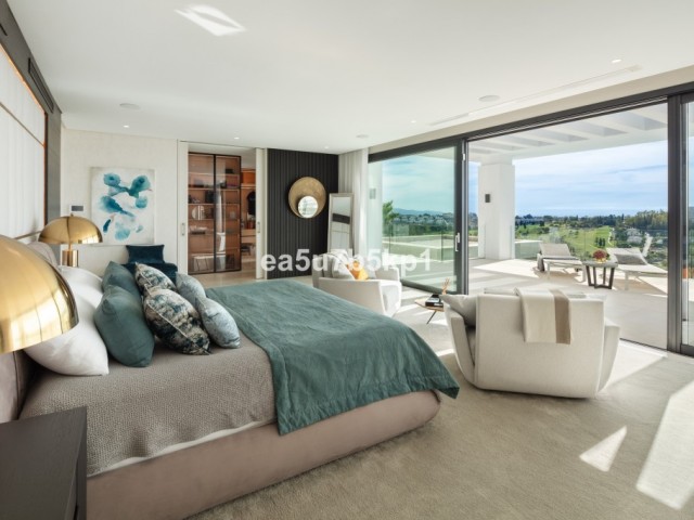 7 Bedrooms Villa in Benahavís