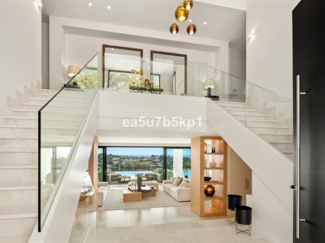 7 Bedrooms Villa in Benahavís