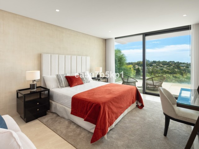 7 Bedrooms Villa in Benahavís