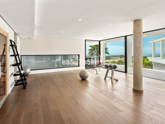 7 Bedrooms Villa in Benahavís