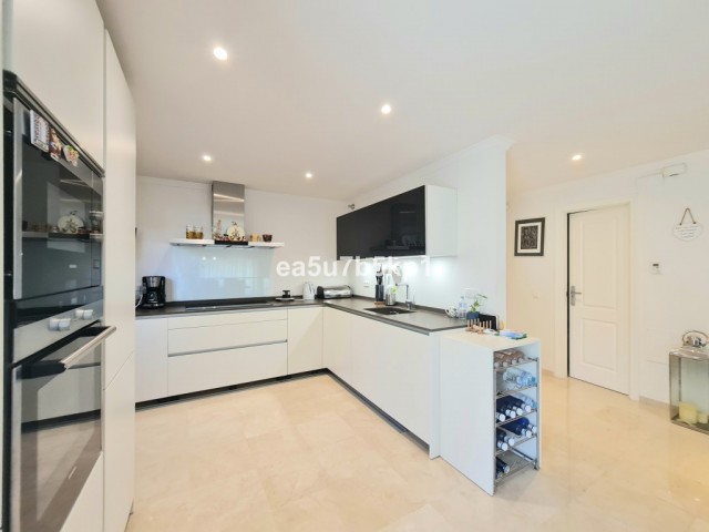 5 Bedrooms Townhouse in Marbella