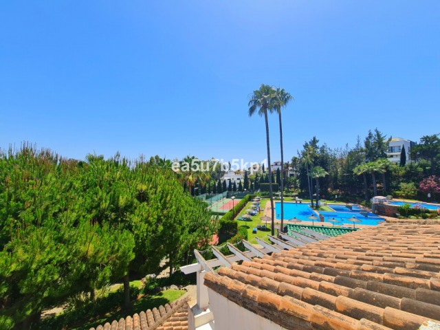 5 Bedrooms Townhouse in Marbella