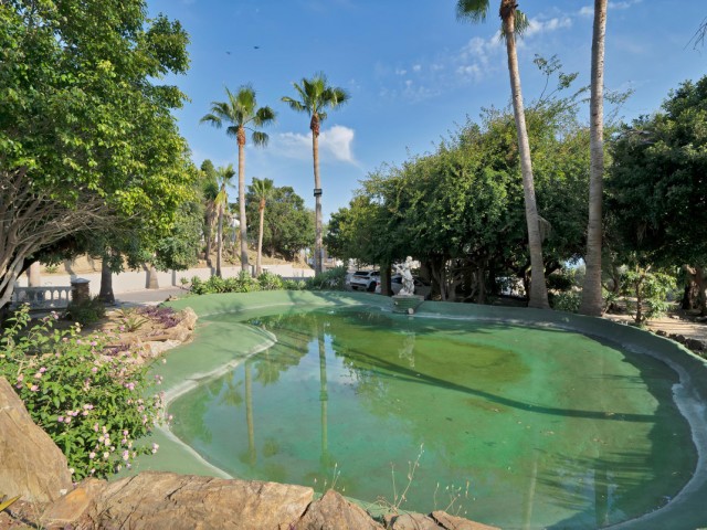 Villa avec 9 Chambres  à Benalmadena