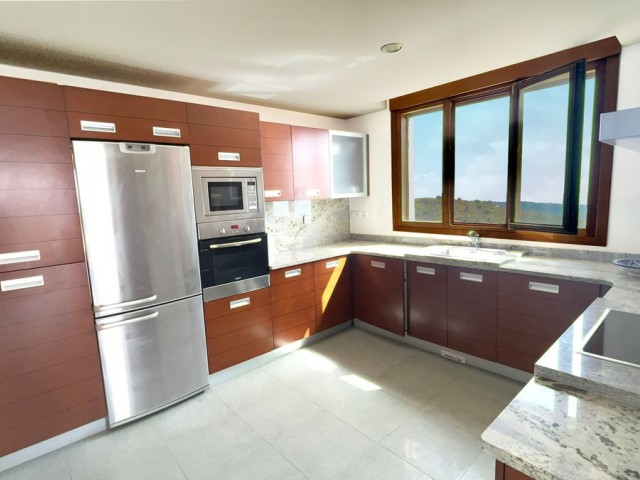 Penthouse i Altos de los Monteros