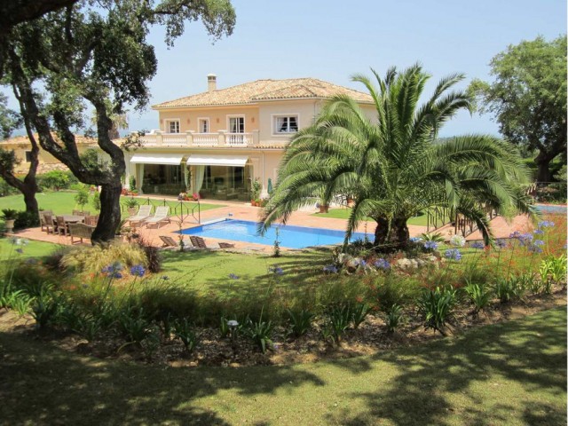 7 Sovrums Villa i San Roque Club