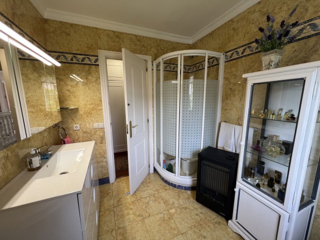 8 Makuuhuoneen Huvila Marbella